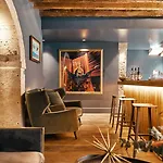 Dare House Ξενοδοχείο 4*