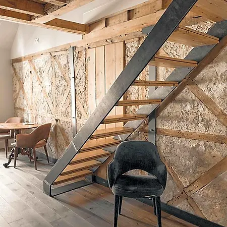 Dare House فندق 4*
