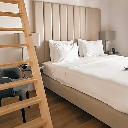 Dare House فندق