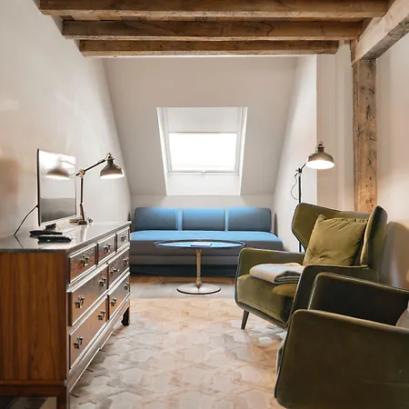 デア ハウス ホテル 3*